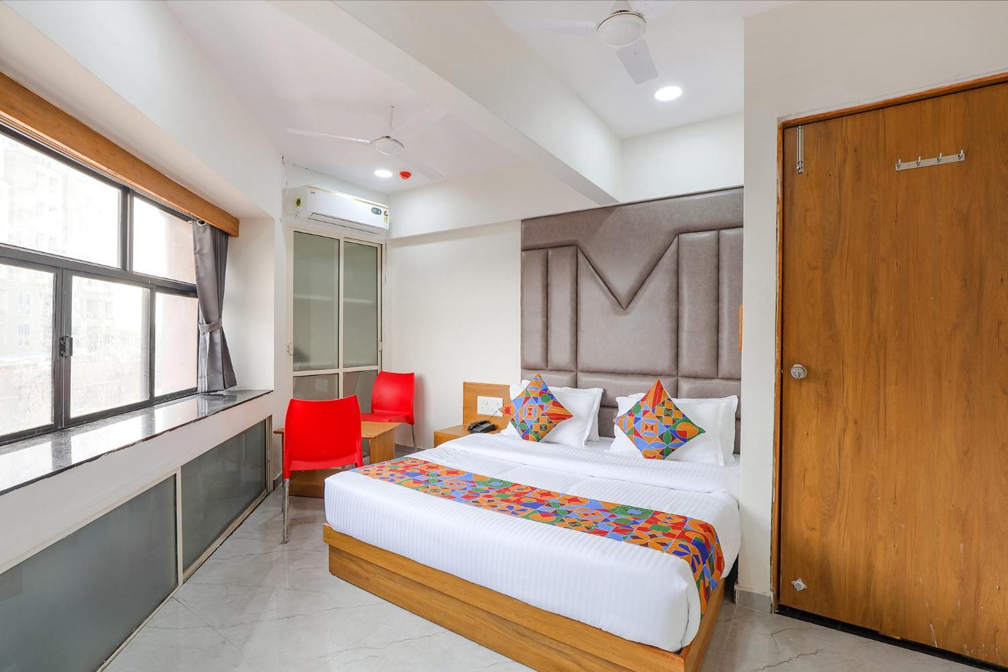 Fabhotel Crystal I - Gandhinagar Esterno foto