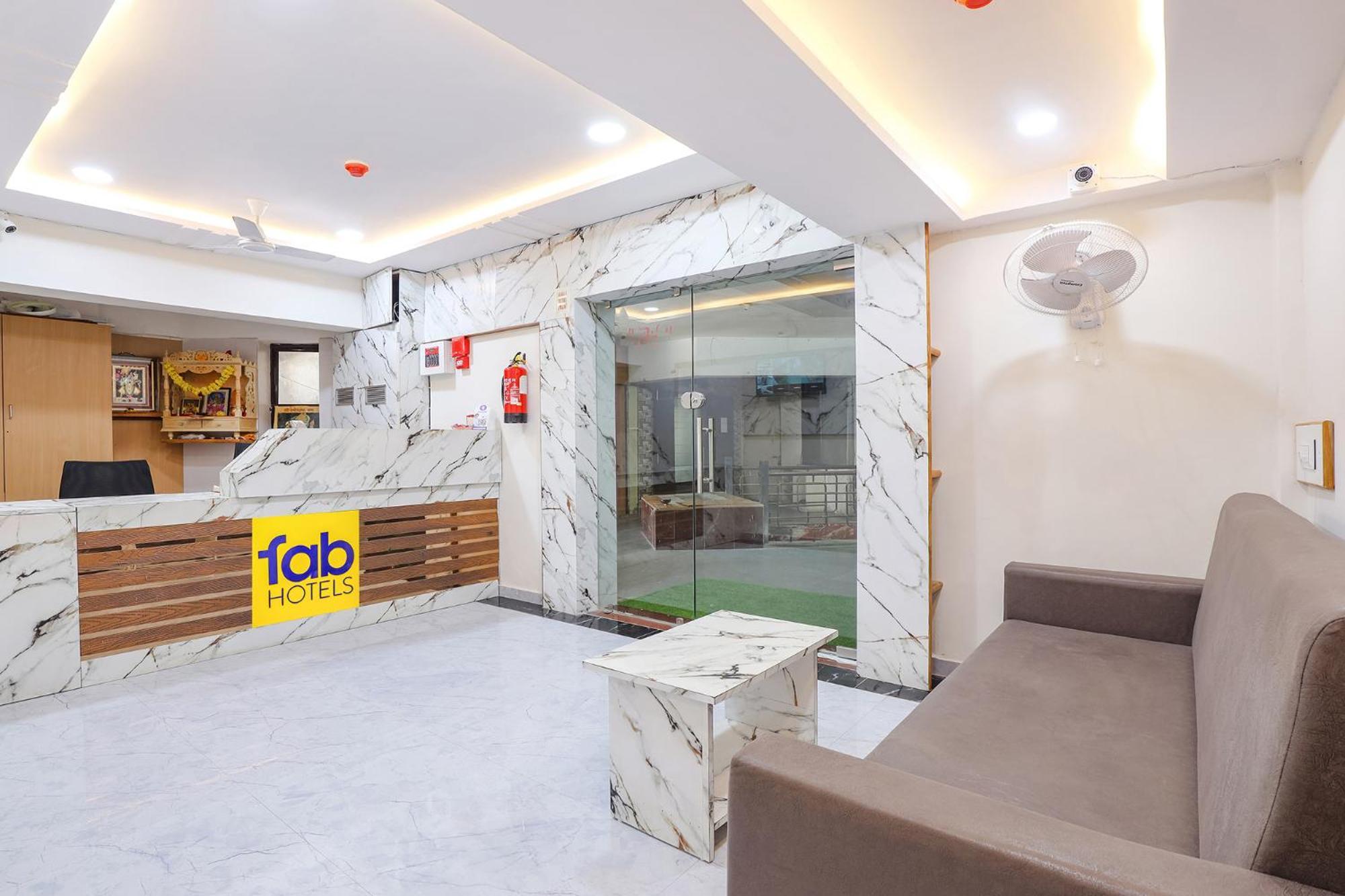 Fabhotel Crystal I - Gandhinagar Esterno foto