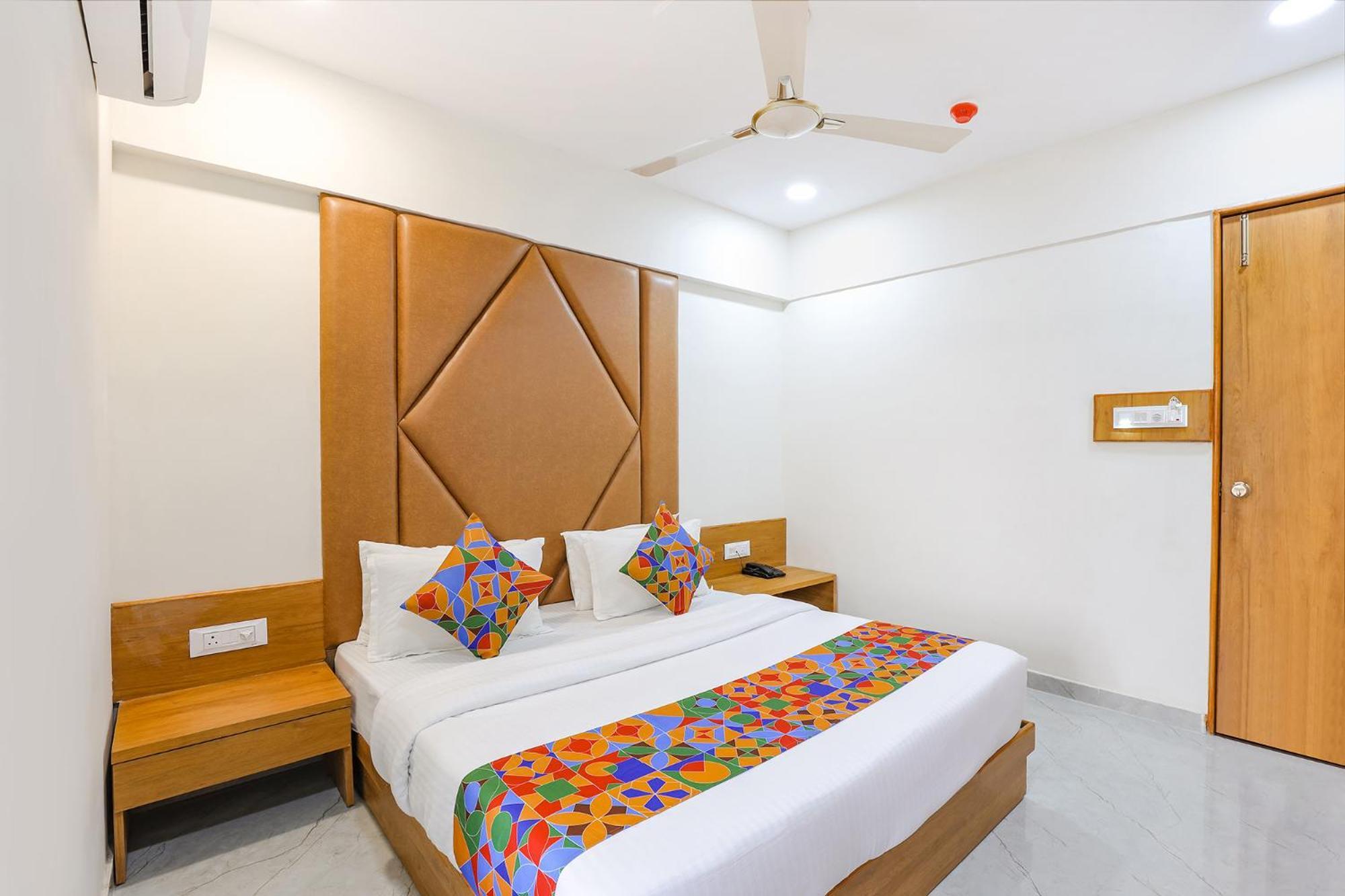 Fabhotel Crystal I - Gandhinagar Esterno foto